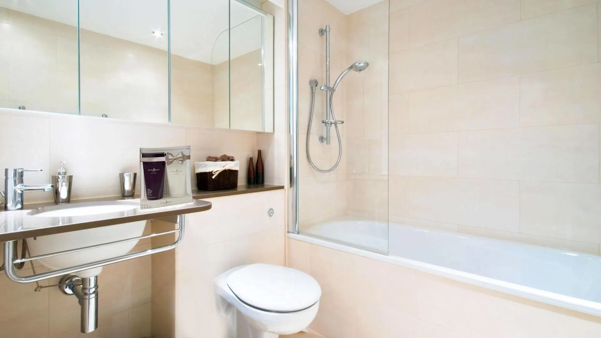 Safehouse Suites Manhattan New York 5*,  USA